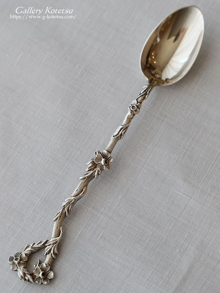 AeB[NVo[@antique silver french silver