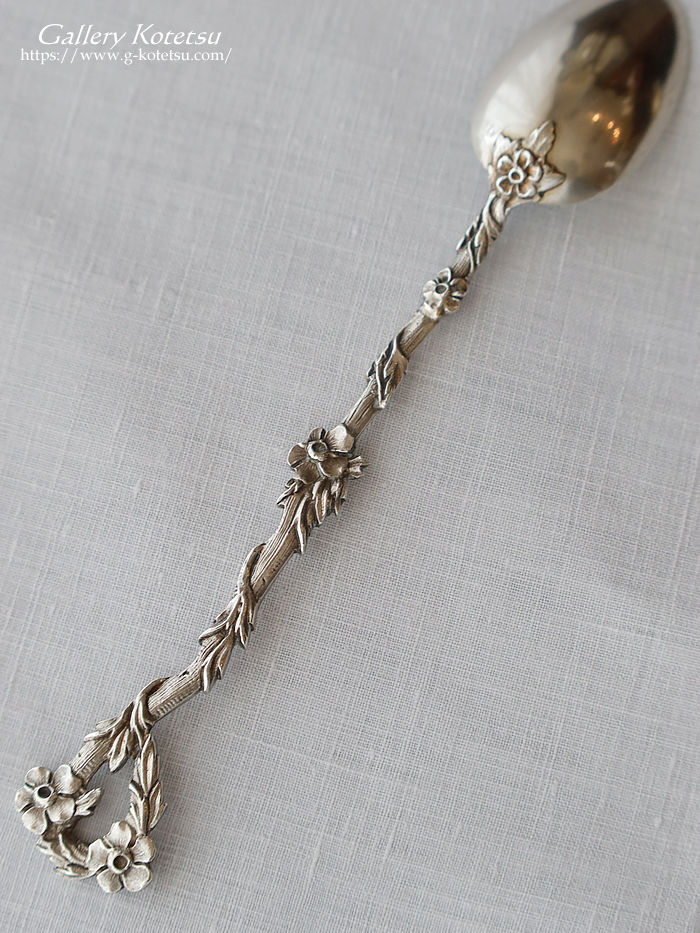 AeB[NVo[@antique silver french silver