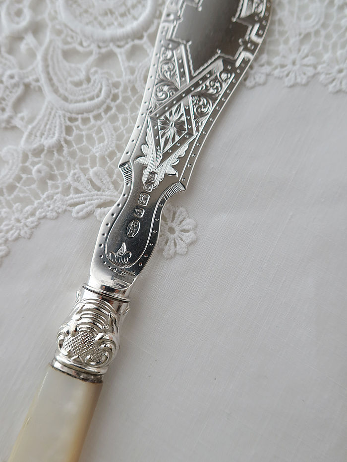 AeB[NVo[@o^[iCt antique silver butter knife