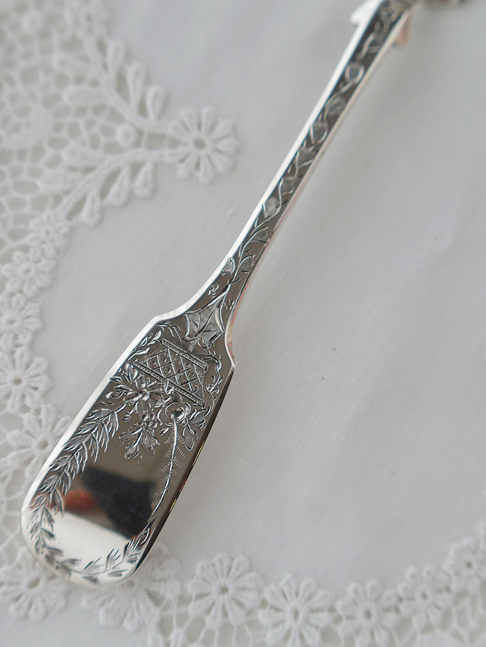 AeB[NVo[@o^[iCt antique silver butter knife