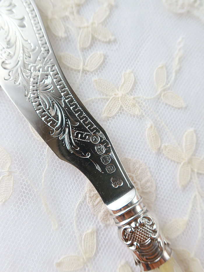 AeB[NVo[@o^[iCt antique silver butter knife