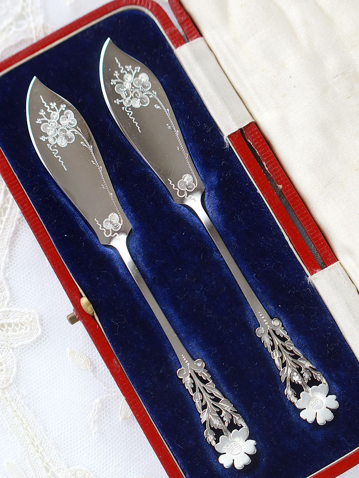 AeB[NVo[@o^[iCt antique silver butter knife
