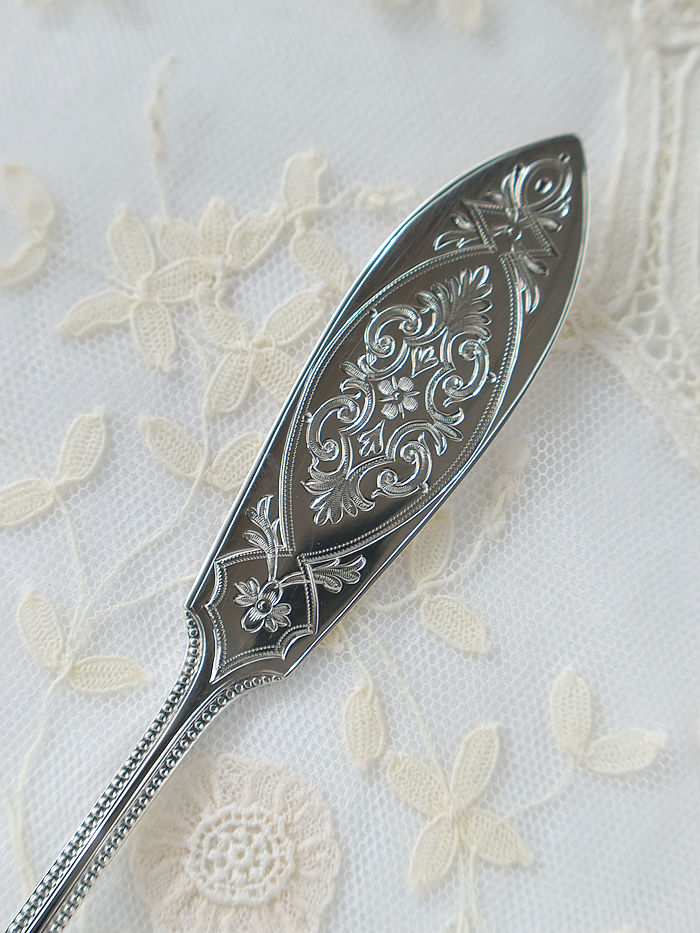 AeB[NVo[@o^[iCt antique silver butter knife