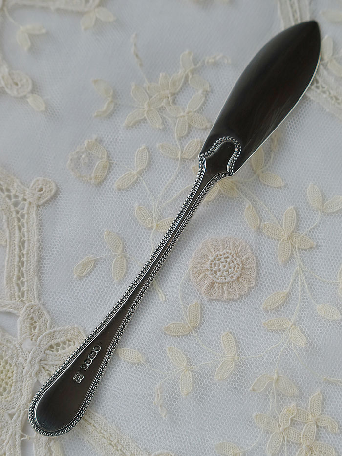 AeB[NVo[@o^[iCt antique silver butter knife