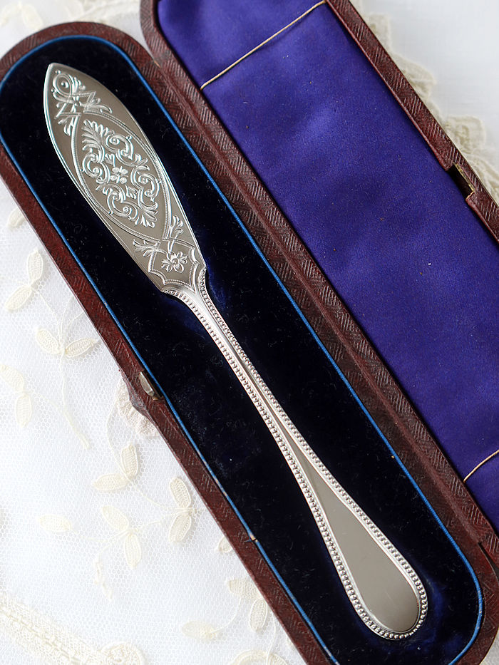 AeB[NVo[@o^[iCt antique silver butter knife