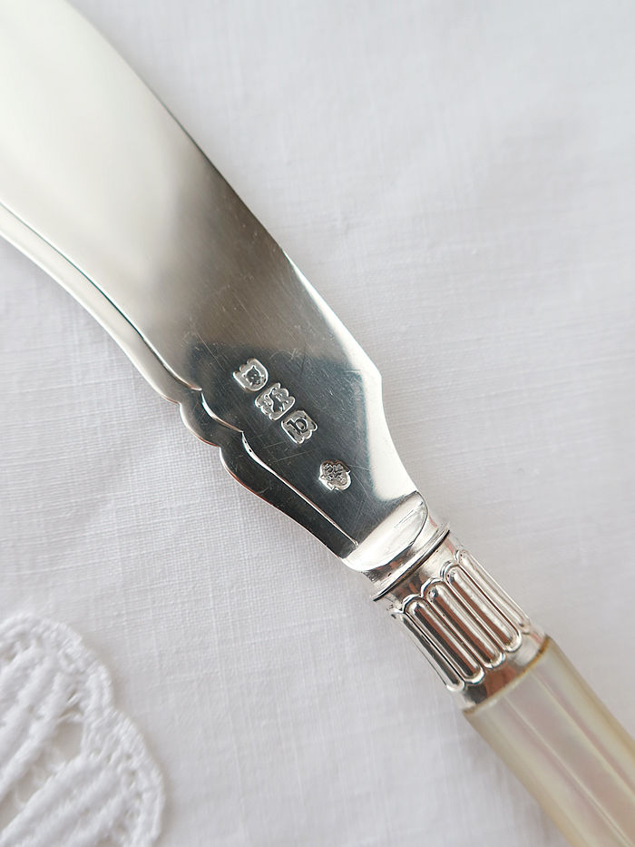 AeB[NVo[@o^[iCt antique silver butter knife