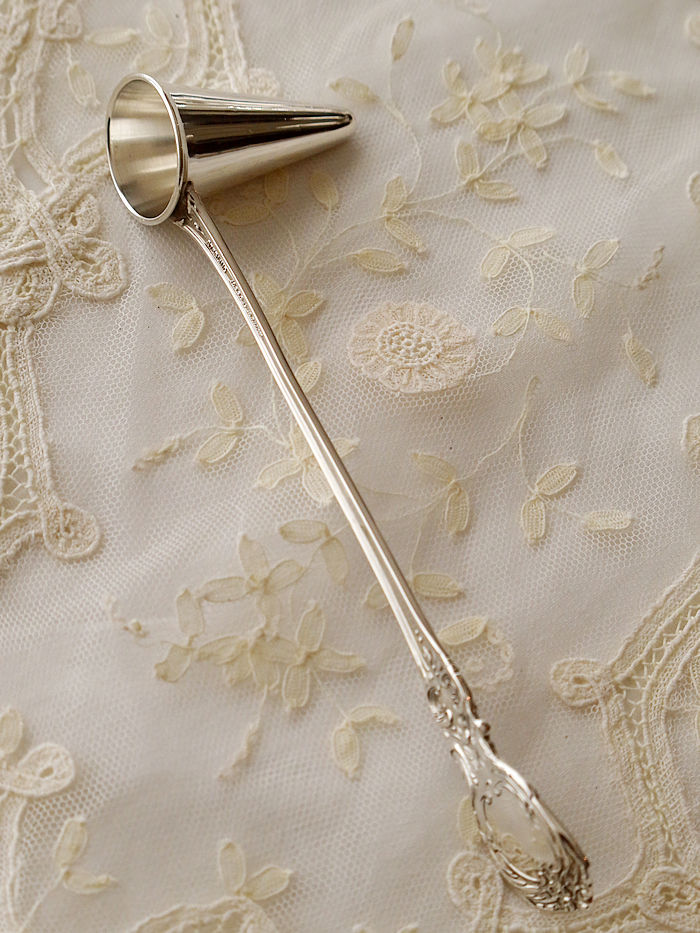 AeB[NVo[@Xibt@\ antique silver snuffer