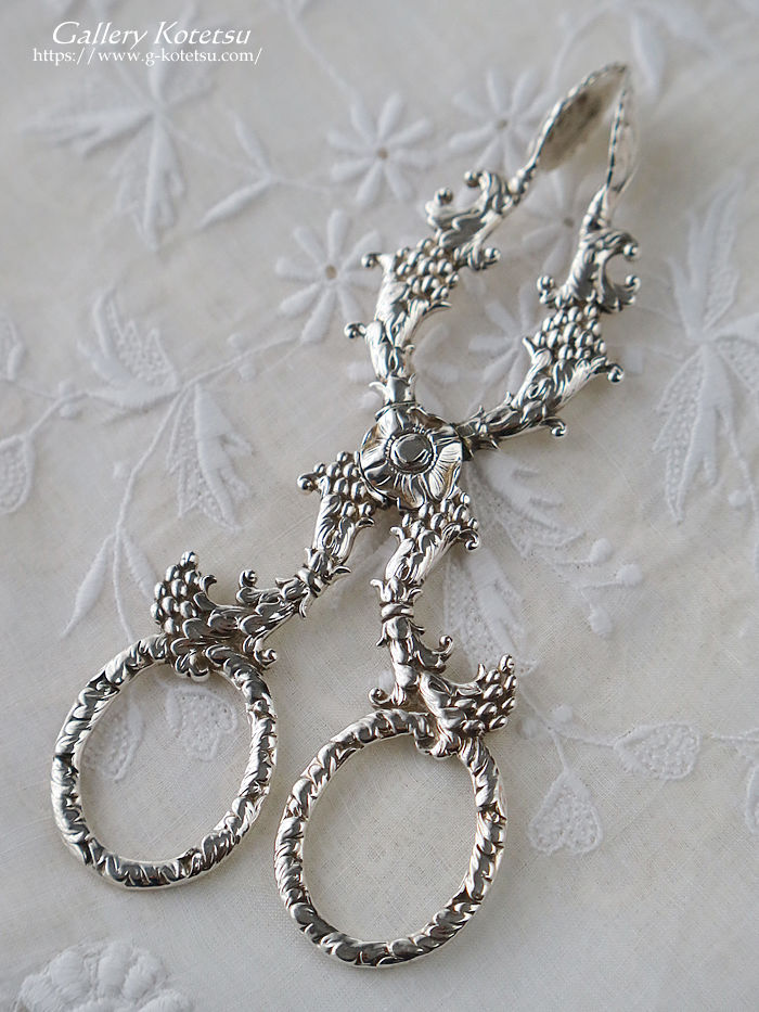 AeB[NVo[@antique silver french silver