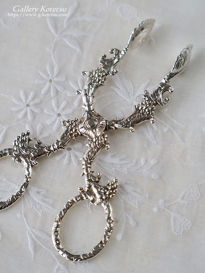 AeB[NVo[@antique silver french silver