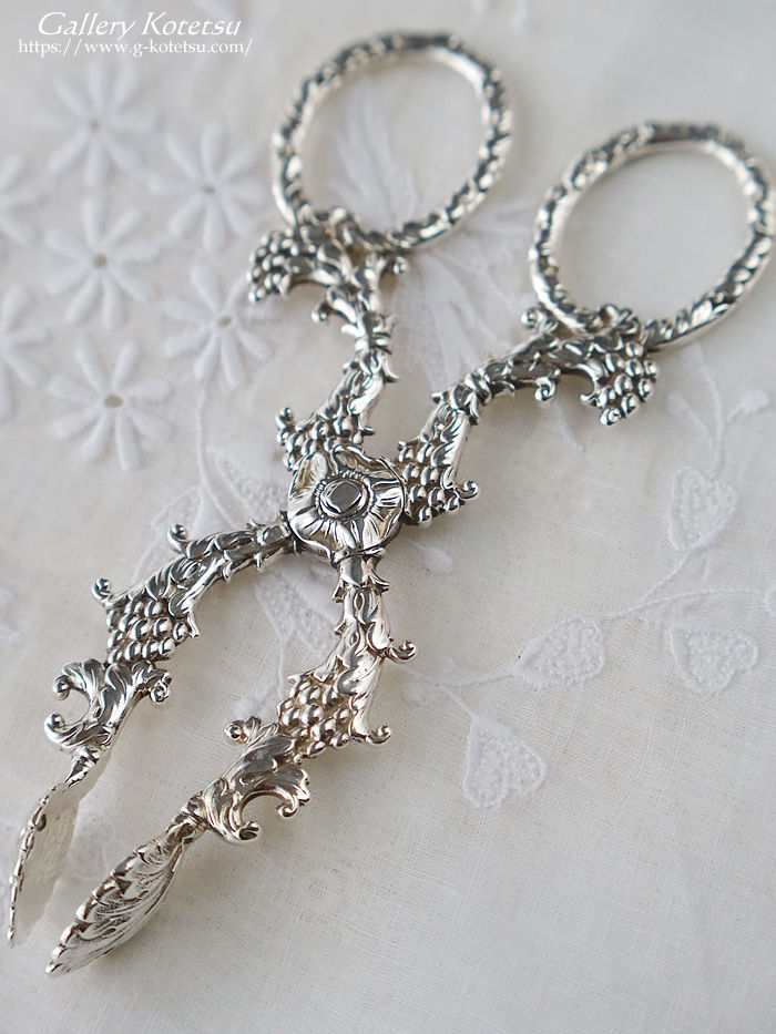 AeB[NVo[@antique silver french silver