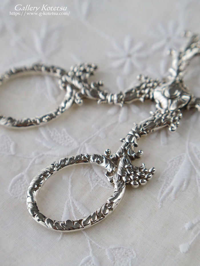 AeB[NVo[@antique silver french silver