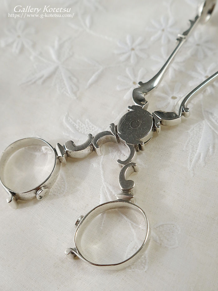 AeB[NVo[@antique silver french silver