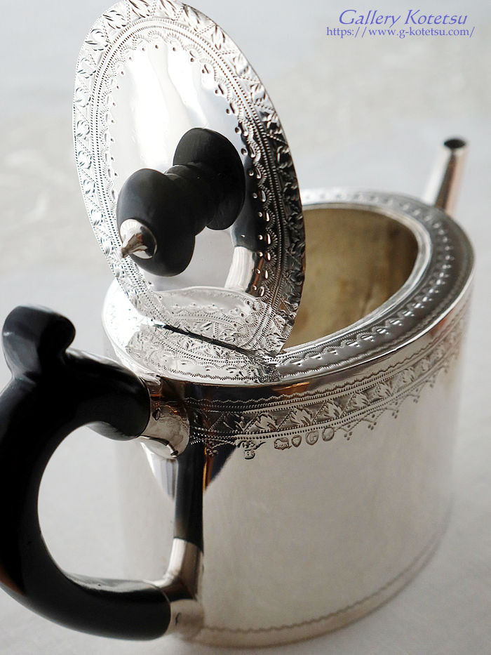 �p����� sterling siver antique silver tea pot �A���e�B�[�N�V���o�[�@�e�B�[�|�b�g
