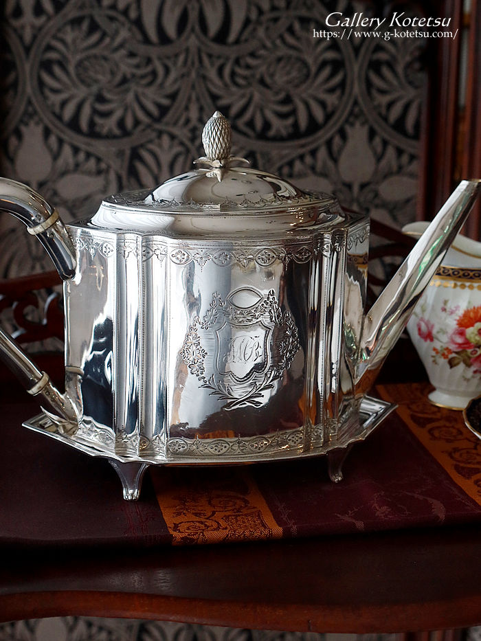 �p����� sterling siver antique silver tea pot �A���e�B�[�N�V���o�[�@�e�B�[�|�b�g
