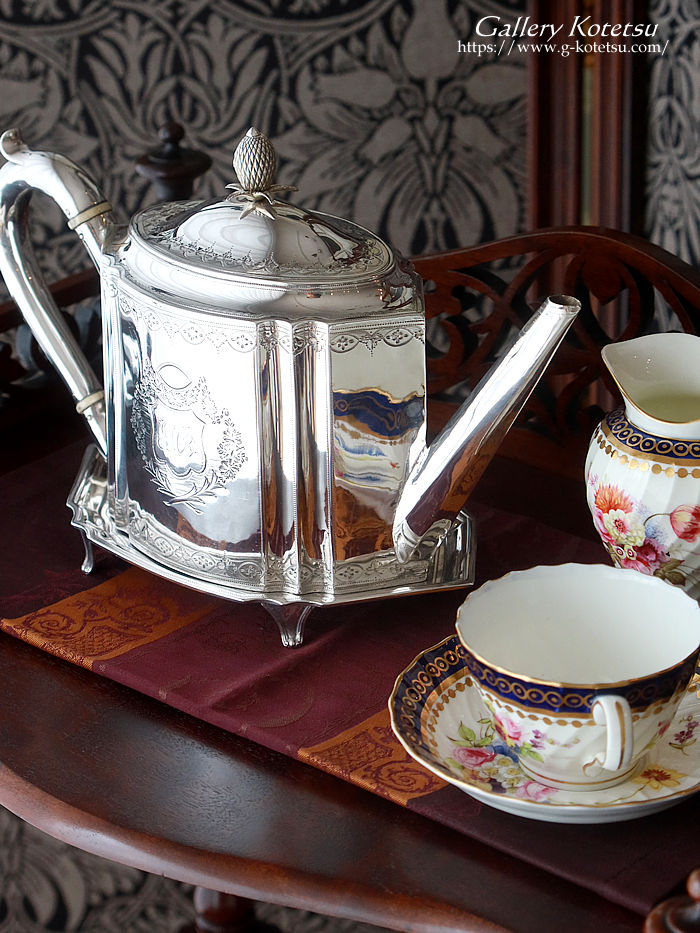 �p����� sterling siver antique silver tea pot �A���e�B�[�N�V���o�[�@�e�B�[�|�b�g