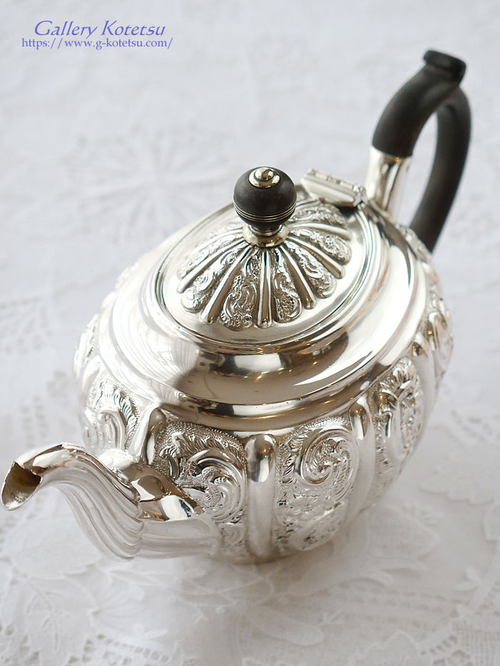 �A���e�B�[�N�V���o�[�@�e�B�[�|�b�g antique silver teapot