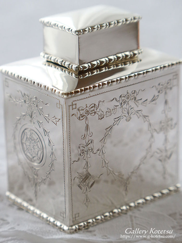 �A���e�B�[�N�V���o�[�@�e�B�[�L���f�B antique silver tea caddy