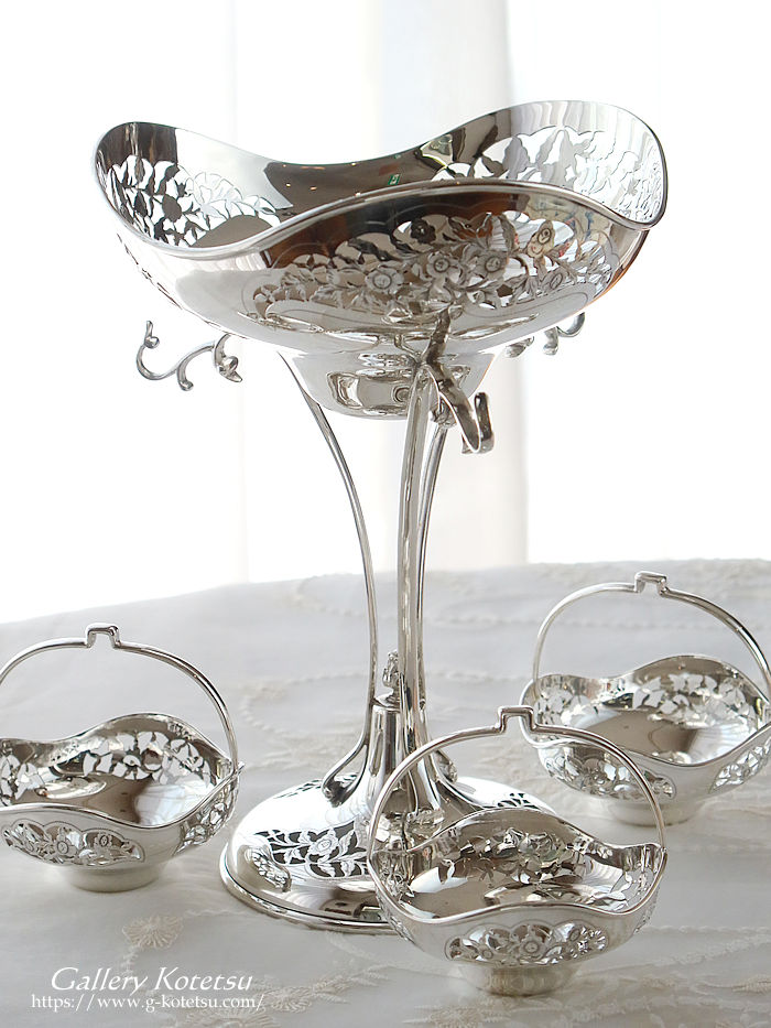 �A���e�B�[�N�V���o�[�@�C�p�[�� antique silver epergne