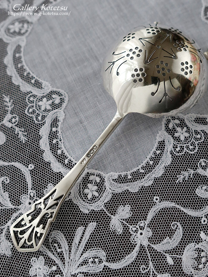 �e�B�[�X�g���[�i�[�@�A���e�B�[�N�V���o�[ tea syrainer antique silver