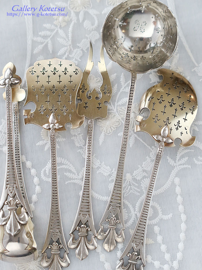 �t�����`�V���o�[�@antique silver dessert fork