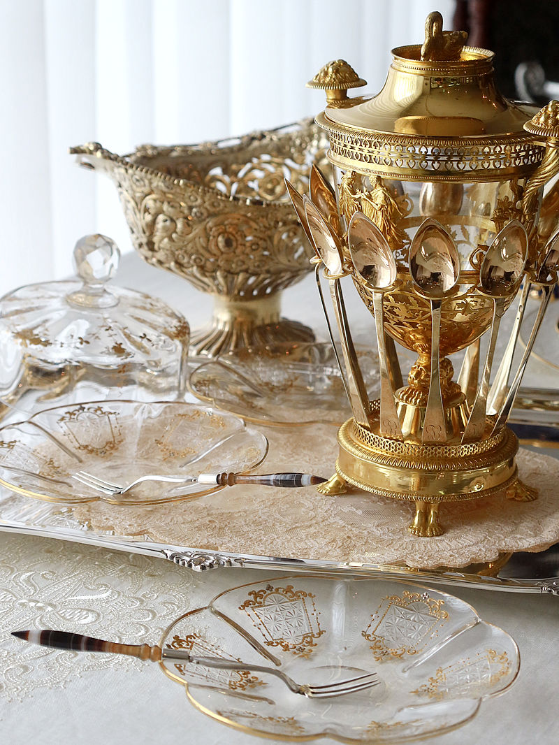 �A���e�B�[�N�M�������[�ՓO