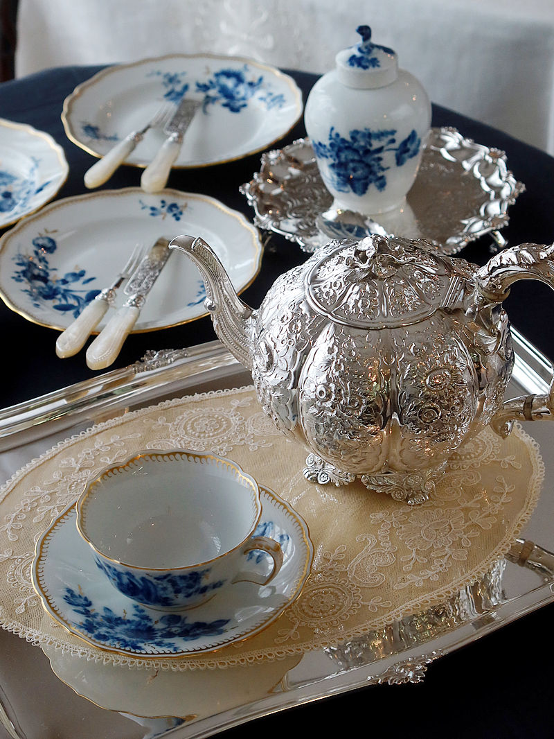 �A���e�B�[�N�M�������[�ՓO