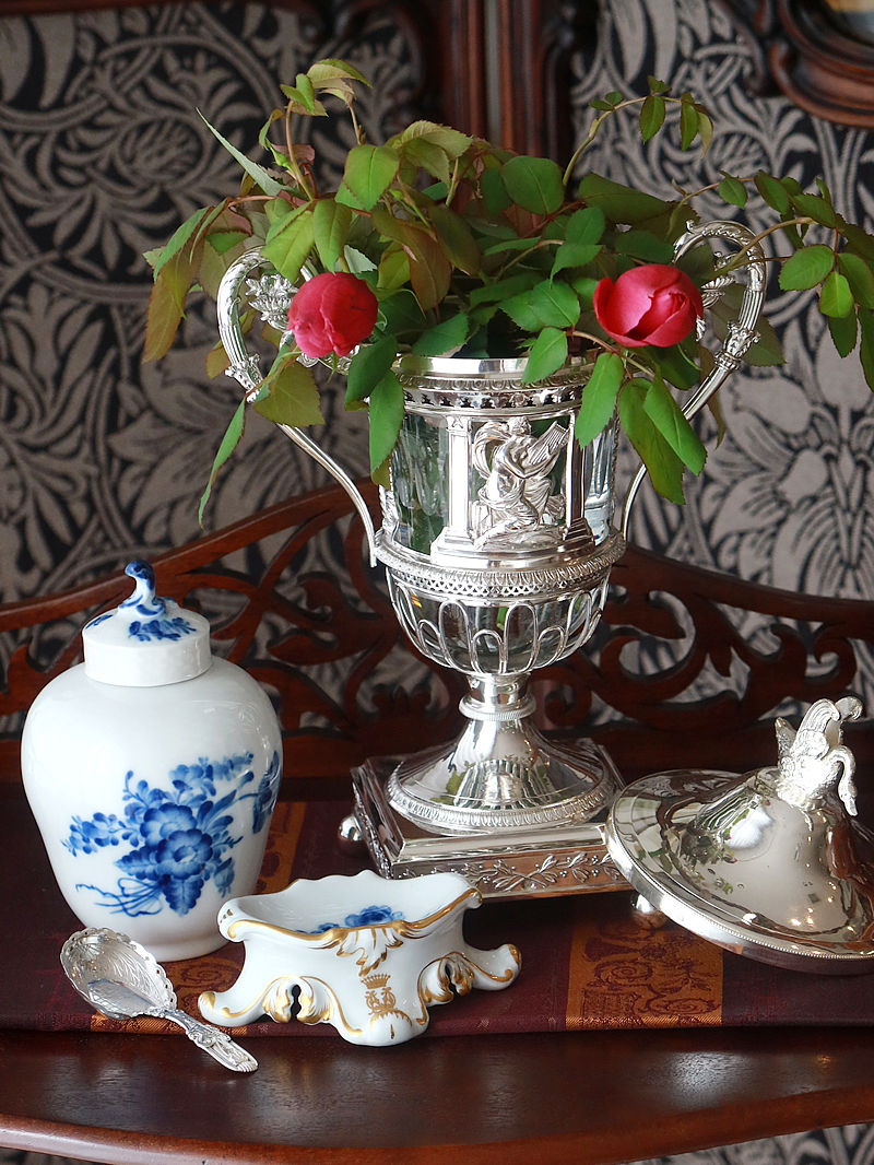 �A���e�B�[�N�M�������[�ՓO