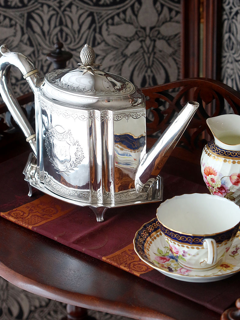 �A���e�B�[�N�M�������[�ՓO