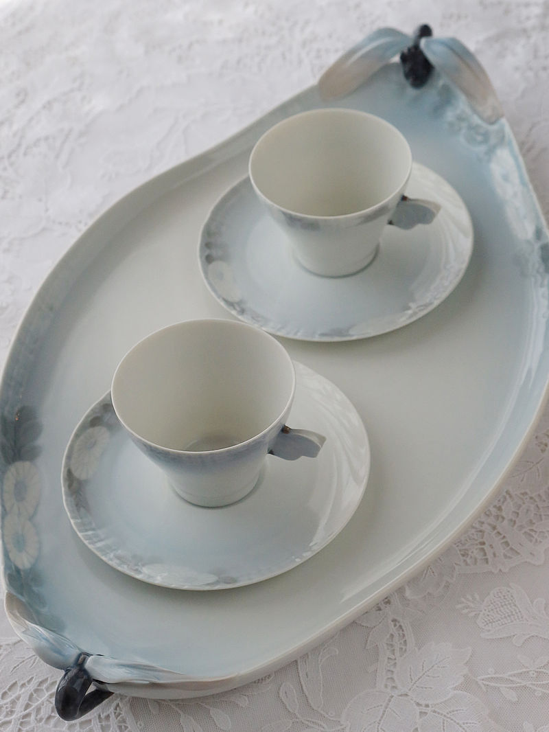 �A���e�B�[�N�M�������[�ՓO