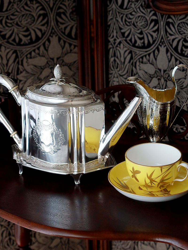 �A���e�B�[�N�M�������[�ՓO