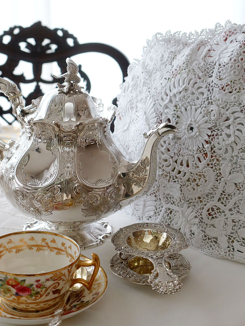 �A���e�B�[�N�M�������[�ՓO